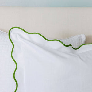 Scalloped Sham, Green / White: Standard, 20" x 26"